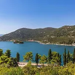 Bacina Lakes - Jelena *