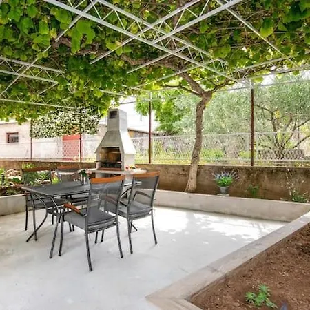 Bacina Lakes - Jelena *