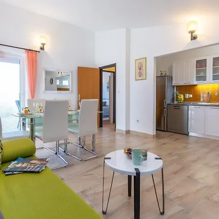 Bacina Lakes - Jelena With A Private Appartement *