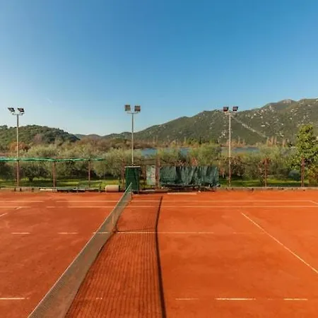 Bacina Lakes - Jelena Apartman Peračko Blato