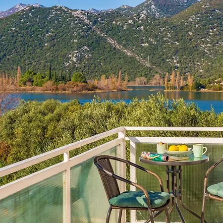 Bacina Lakes - Jelena With A Private Apartament