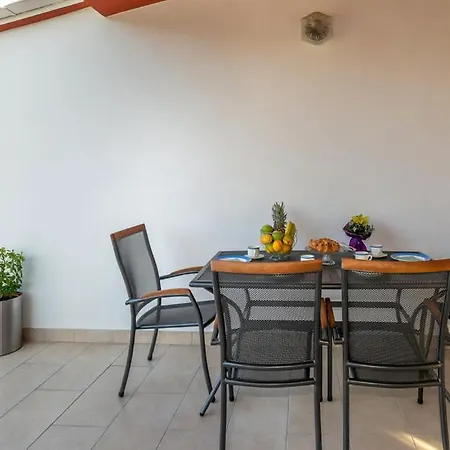 Bacina Lakes - Jelena *