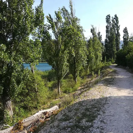 Bacina Lakes - Jelena With A Private Appartement Peracko Blato