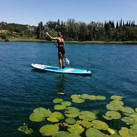 Bacina Lakes - Jelena With A Private Appartement Peracko Blato