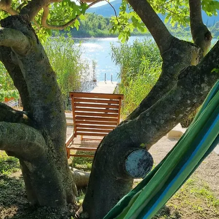 Bacina Lakes - Jelena * Peracko Blato