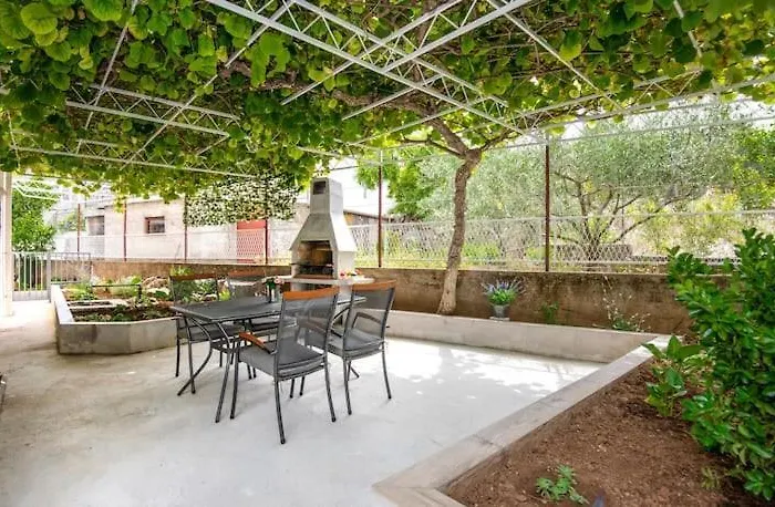 Bacina Lakes - Jelena *