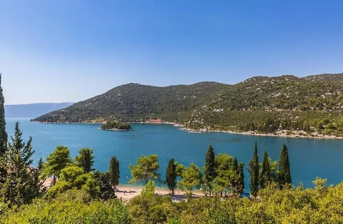 Bacina Lakes - Jelena *
