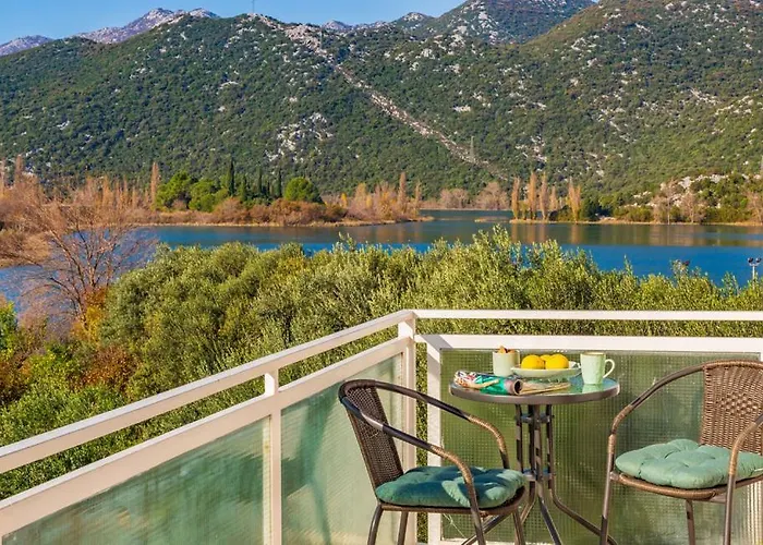 Bacina Lakes - Jelena 公寓