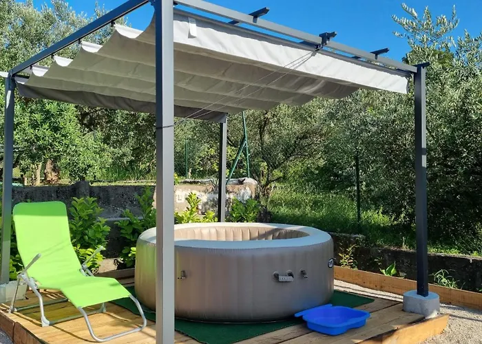 Bacina Lakes - Jelena *